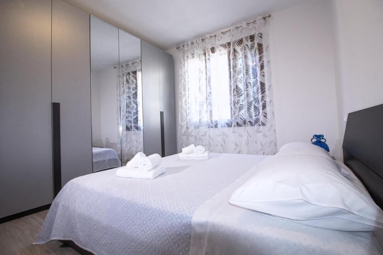 Dd House Family Holiday Apartment Cecina  Exterior foto